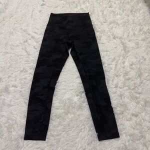 Black Camo Lululemon Wunder Under Train Leggings 25 Inch Size 6